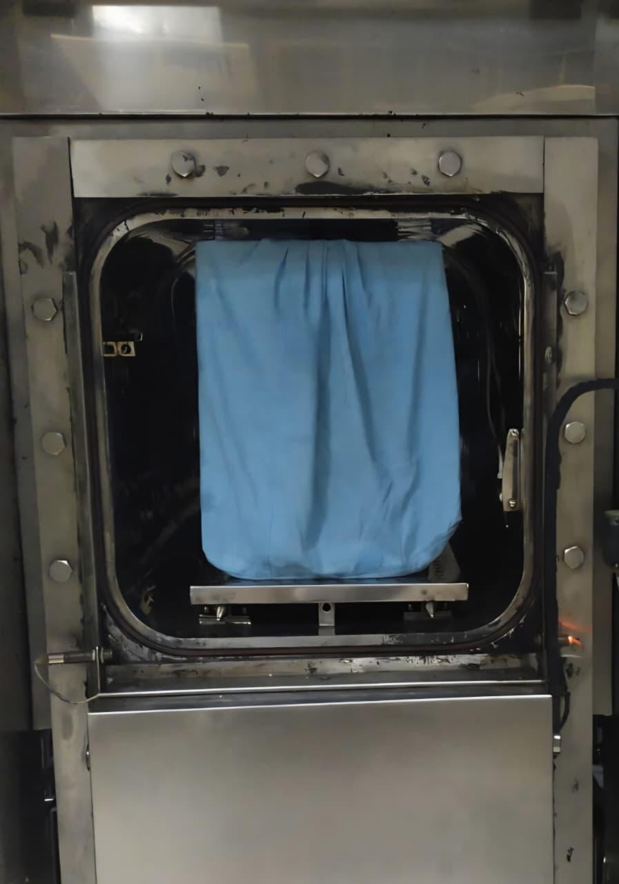 Reusable polyester autoclave bags for laboratory animal cage sterilization